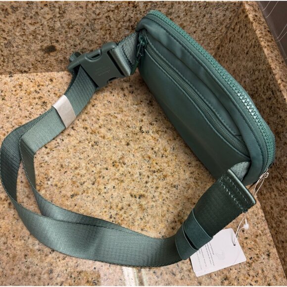 Lululemon Everywhere Belt Bag Extended Strap Tidewater Teal NWT Water Repellent - Picture 8 of 11